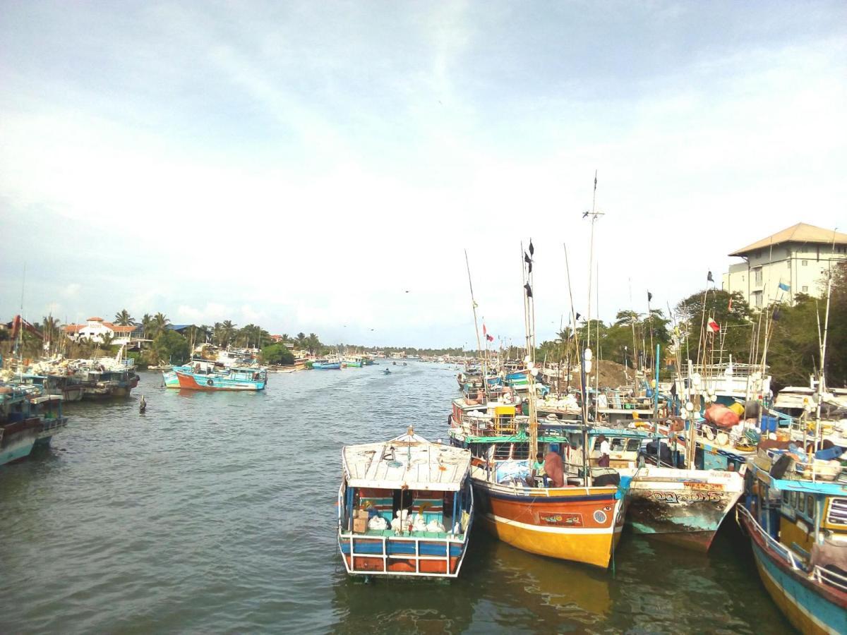 Randi Homestay Negombo Exteriör bild