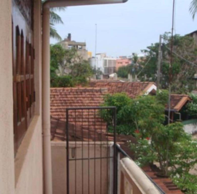 Randi Homestay Negombo Exteriör bild