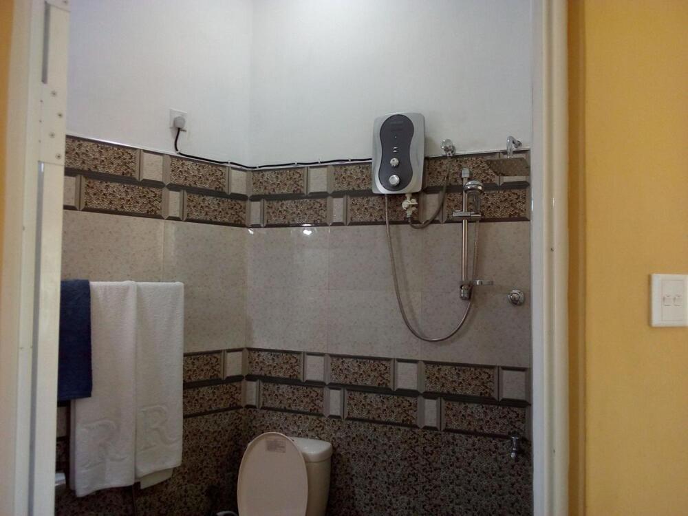 Randi Homestay Negombo Exteriör bild