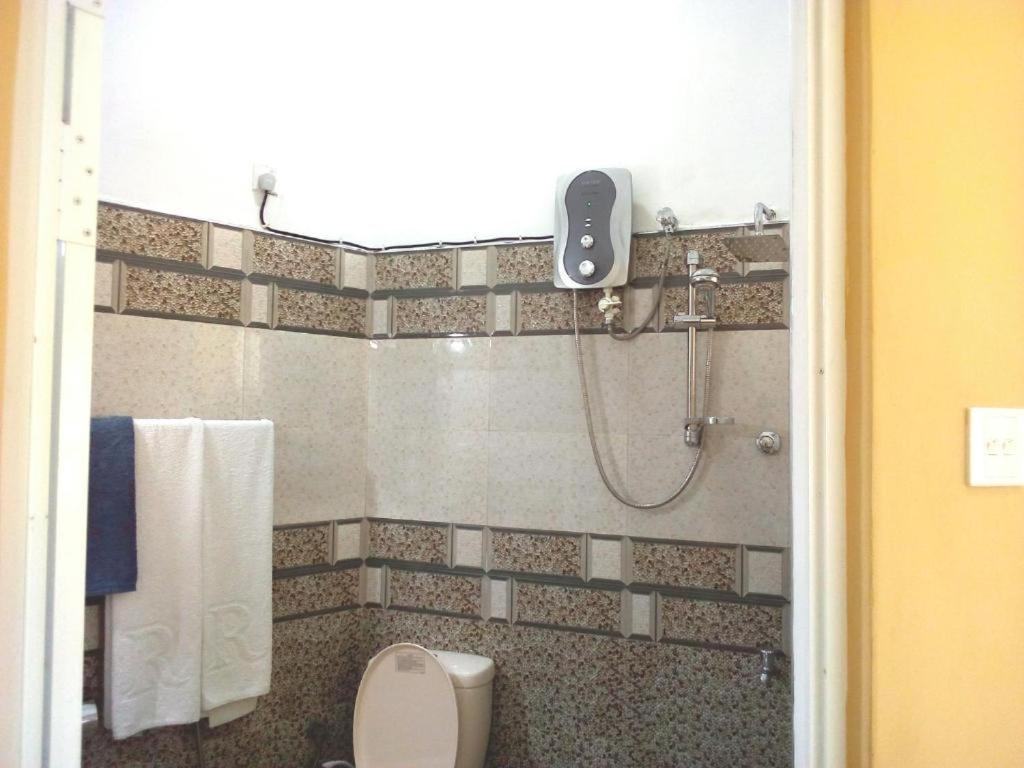 Randi Homestay Negombo Exteriör bild
